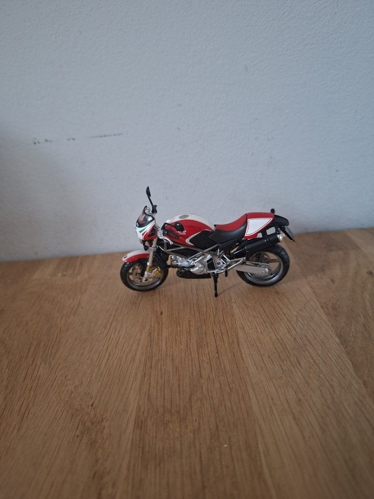 5 modelmotoren, Overige merken, Ophalen of Verzenden, Zo goed als nieuw, Groter dan 1:32