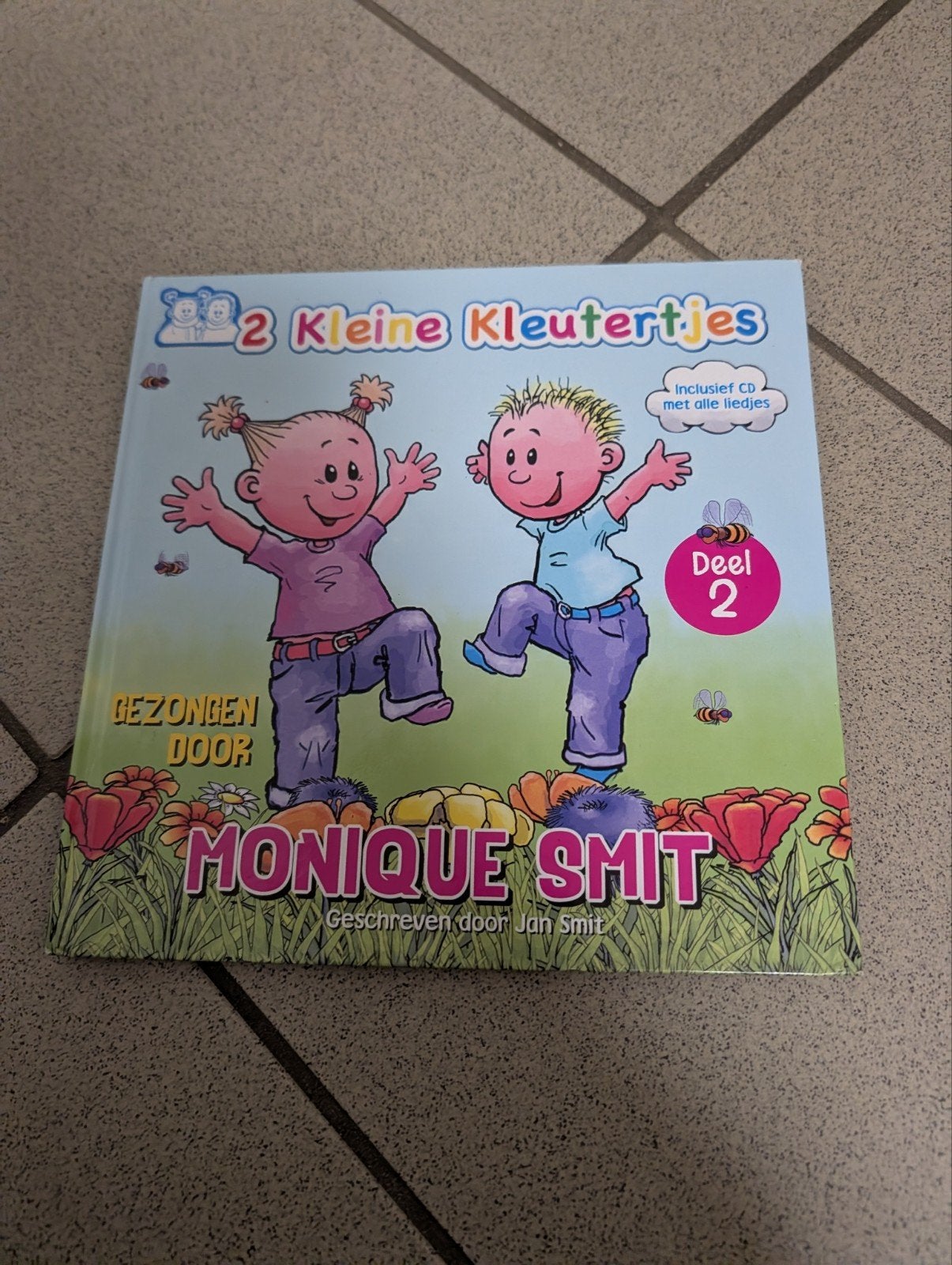2 Kleine Kleutertjes Deel 2 - Monique Smit (incl. CD), Jongen of Meisje, Ophalen of Verzenden, Voorleesboek, Jan Smit