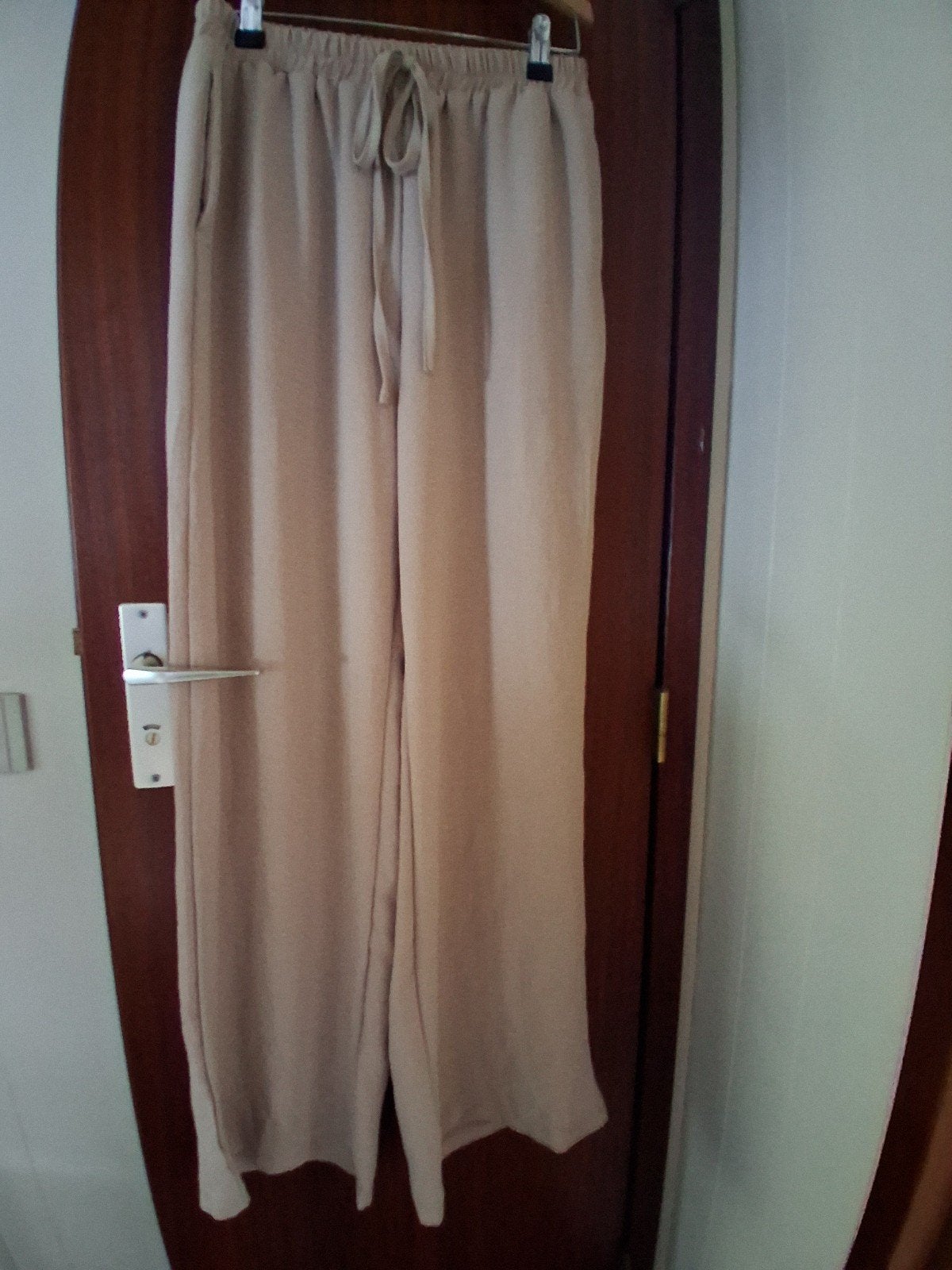 Leuke beige broek - maat 38, Kleding | Dames, Maat 38/40 (M), Beige, Ophalen of Verzenden, Zo goed als nieuw