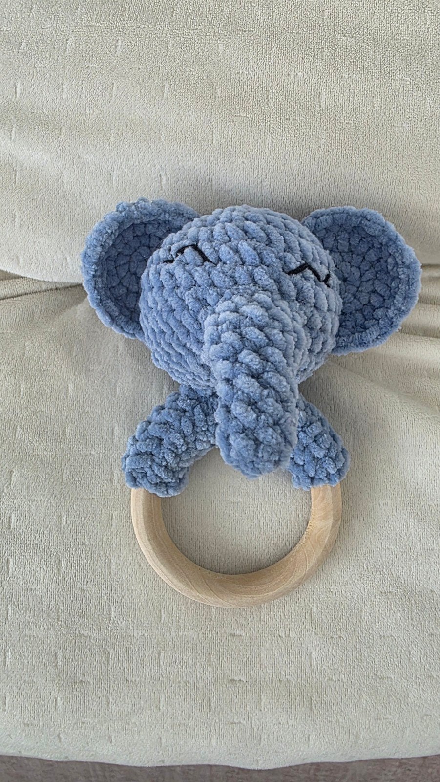Gehaakte rammelaar olifant - baby speelgoed, Ophalen of Verzenden, Nieuw, Rammelaar