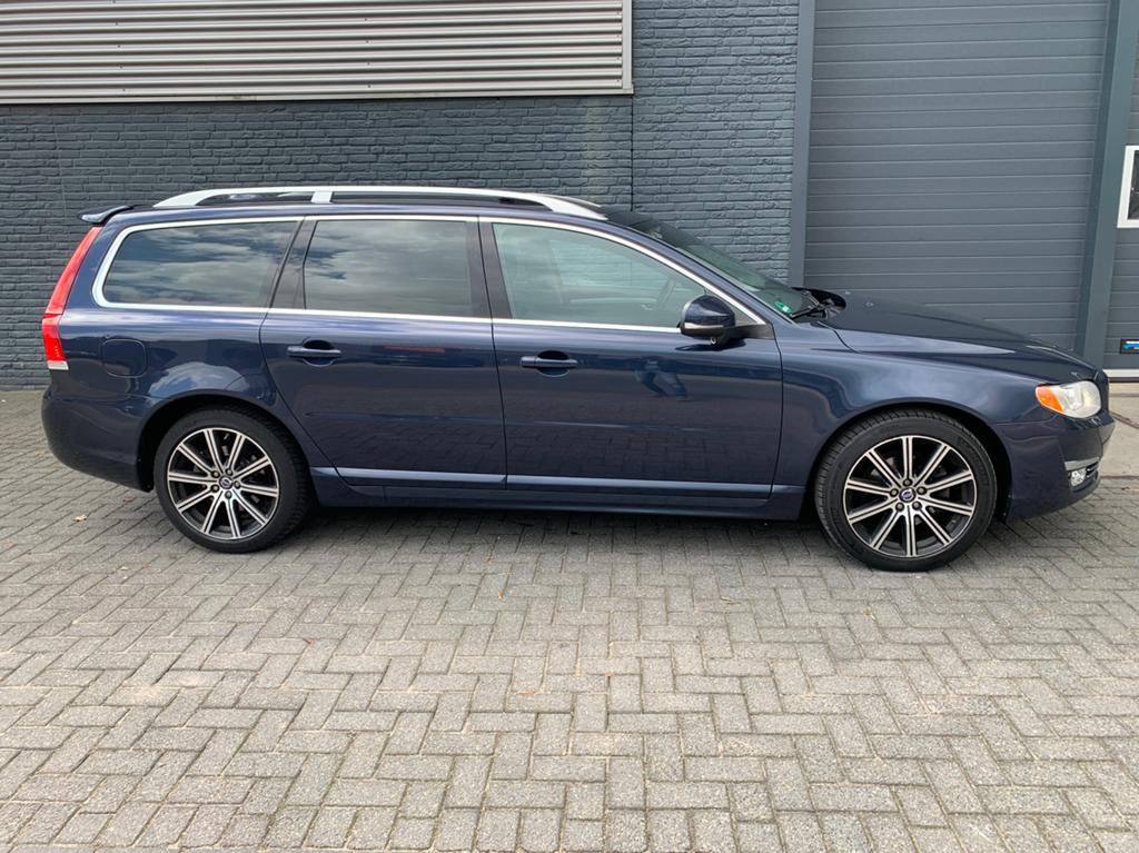 V70 D4 2.0D NORDIC + AUT NAVI LEDER XEBON PDC ALU  BLIS, Zwart, Blauw, Navigatiesysteem, Diesel