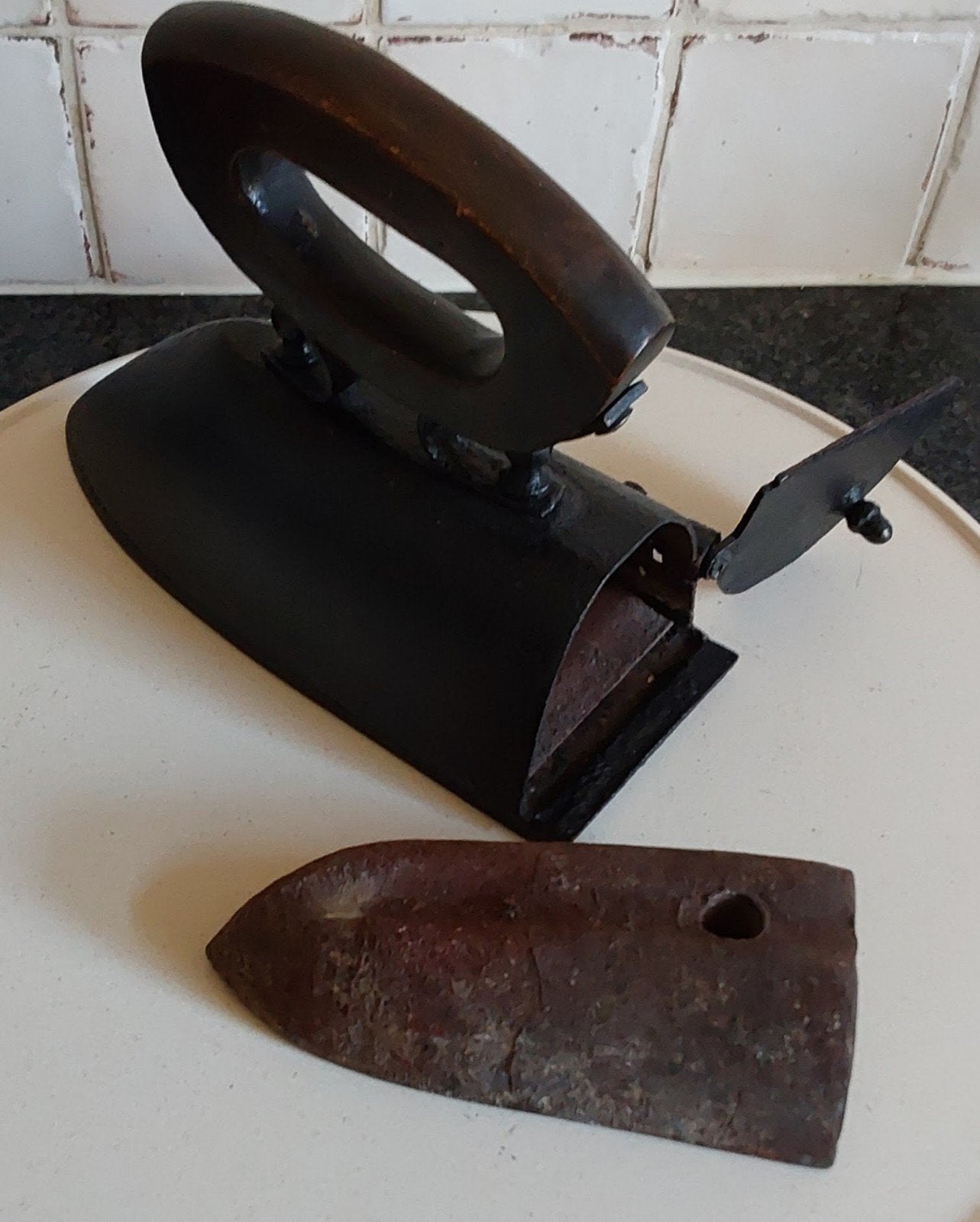 Antiek strijkijzer met vuursteen, begin 19e eeuw, Antiek en Kunst, Ophalen of Verzenden