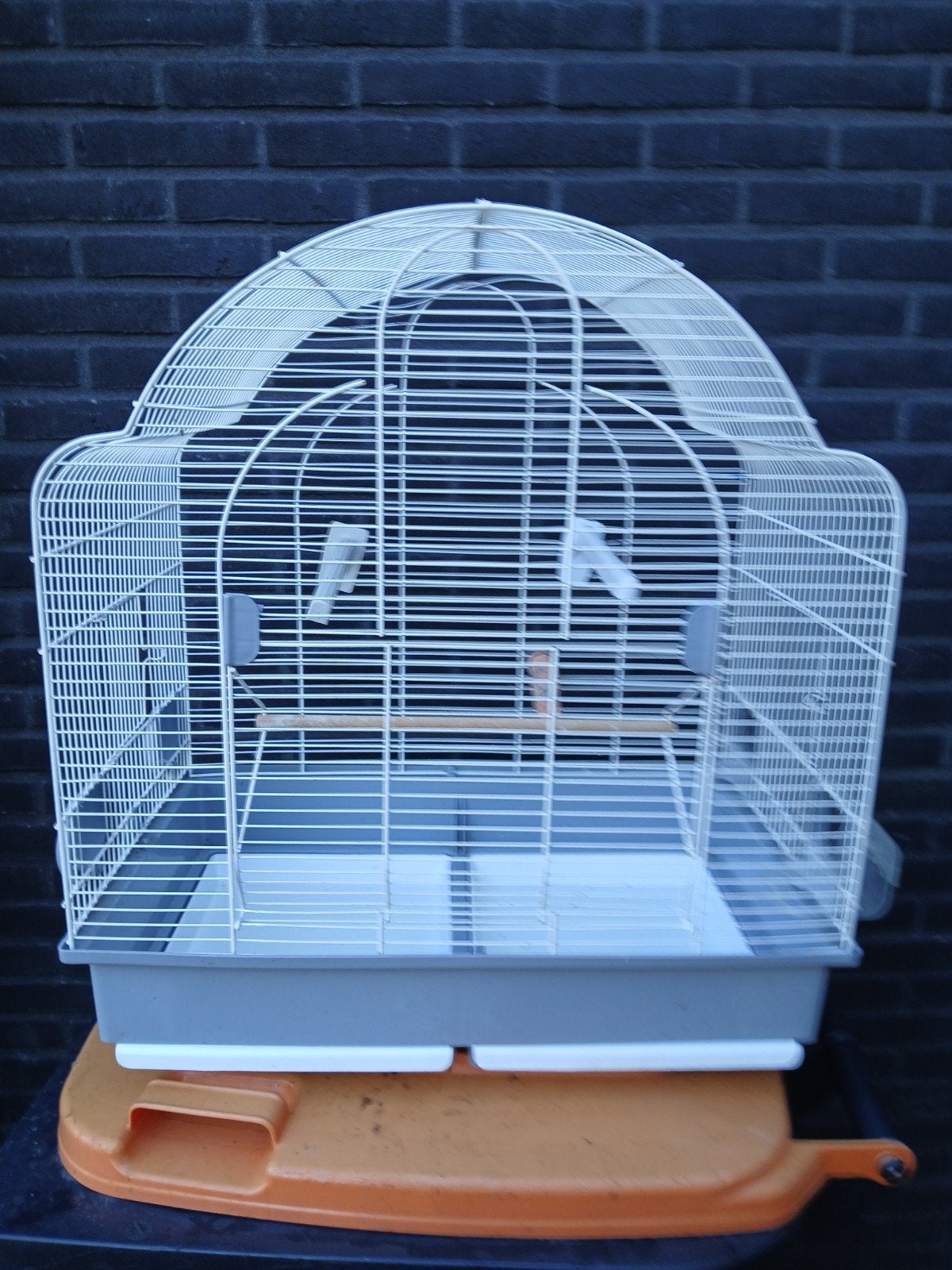tk Mooie ruime vogelkooi 25 euro, Dieren en Toebehoren, Ophalen of Verzenden, Zo goed als nieuw, Metaal, Vogelkooi