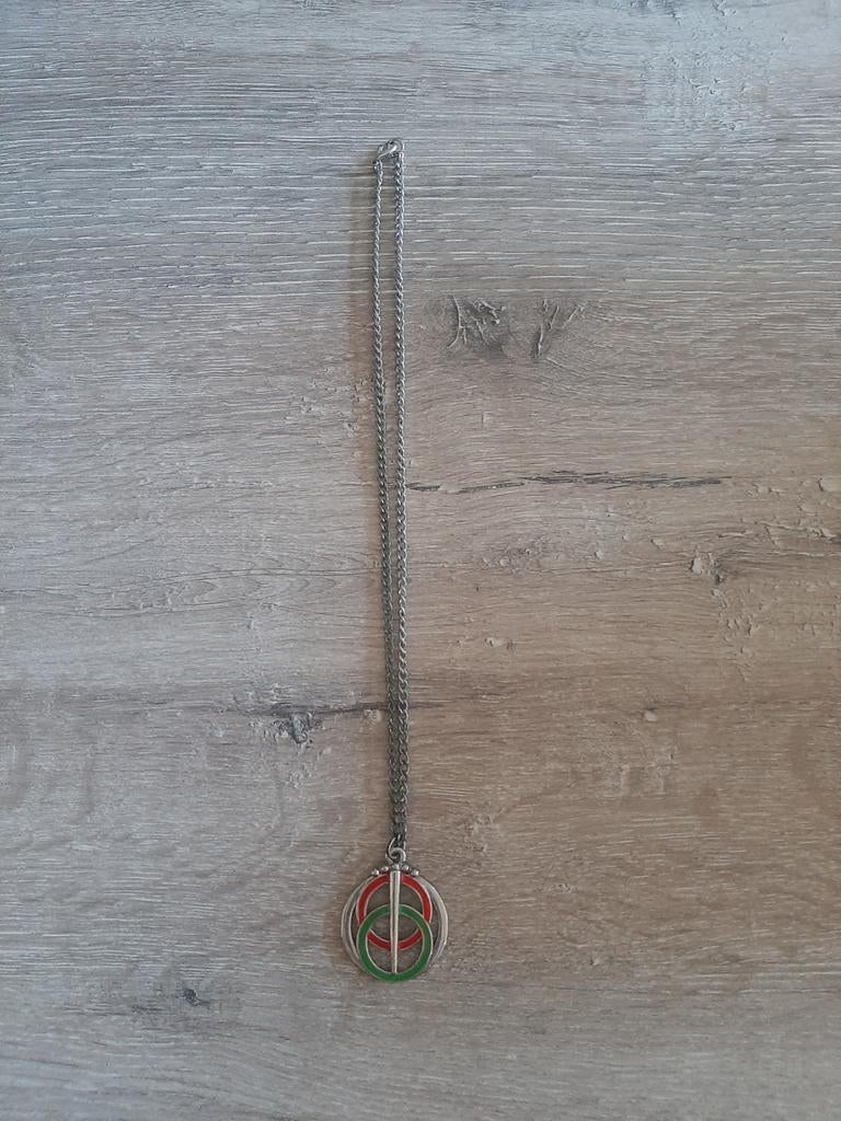 Vintage Ketting met Hanger - Rood Groen Zilver, Nieuw, Ophalen of Verzenden, Zilver, Overige materialen