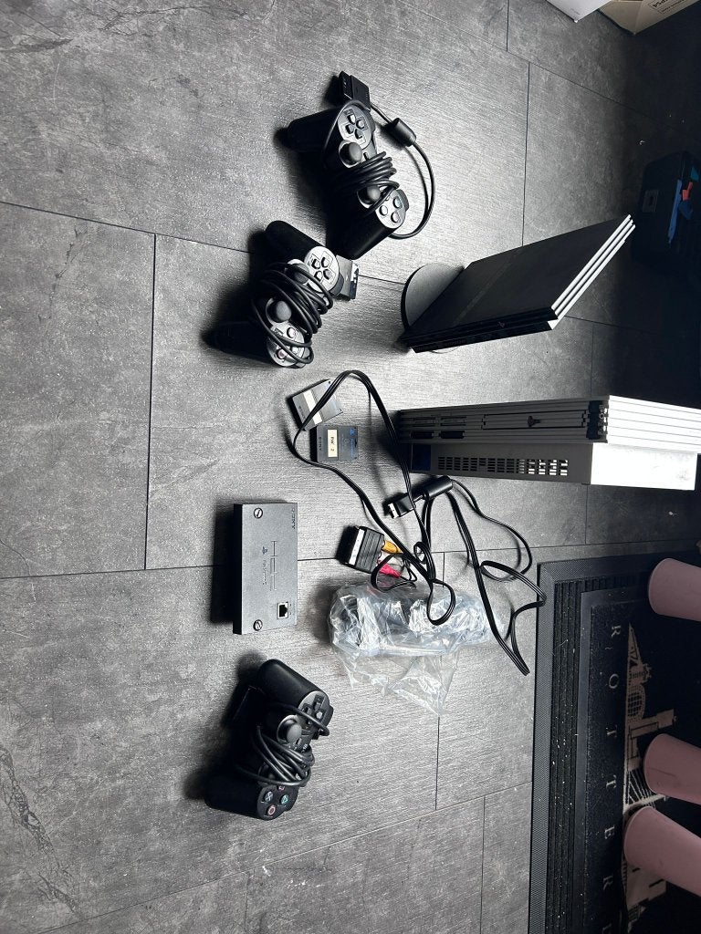 playstation 2 met toebehoren, Gebruikt, Overige genres, Ophalen of Verzenden, Gekoppelde computers