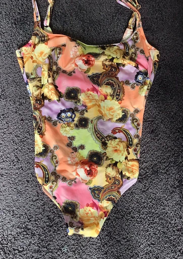 Stijlvol badpak Maryan Melhorn maat 40 cup E, Kleding | Dames, Badmode en Zwemkleding, Ophalen of Verzenden, Zo goed als nieuw