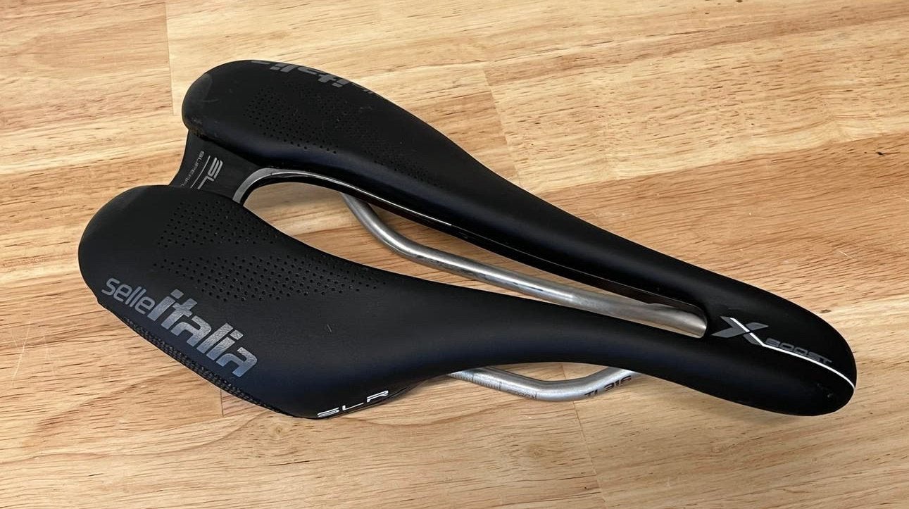 Sella Italia SLR-boost X-cross zadel S3 / nieuwstaat, Fietsen en Brommers, Ophalen of Verzenden, Zo goed als nieuw, Zadel, Titanium