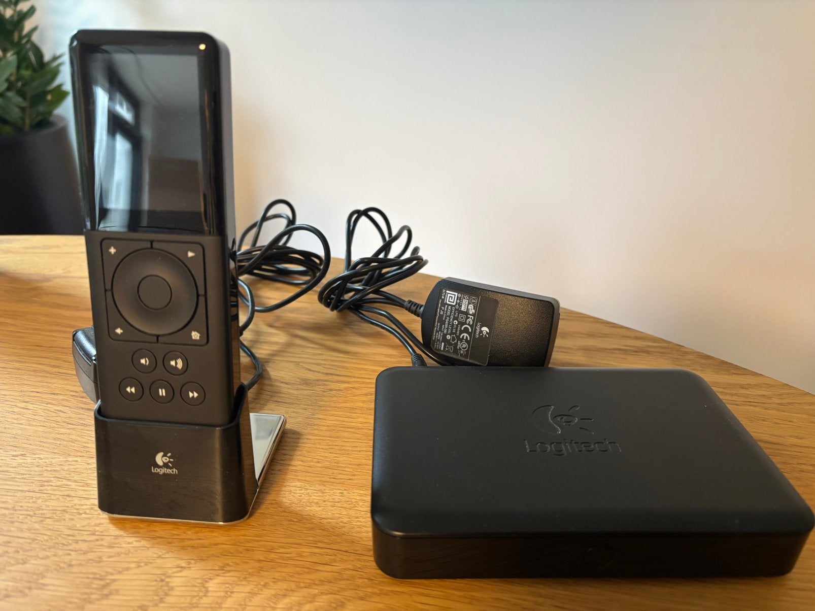 Logitech Squeezebox duet, Ophalen of Verzenden, Gebruikt, 120 watt of meer, Overige merken