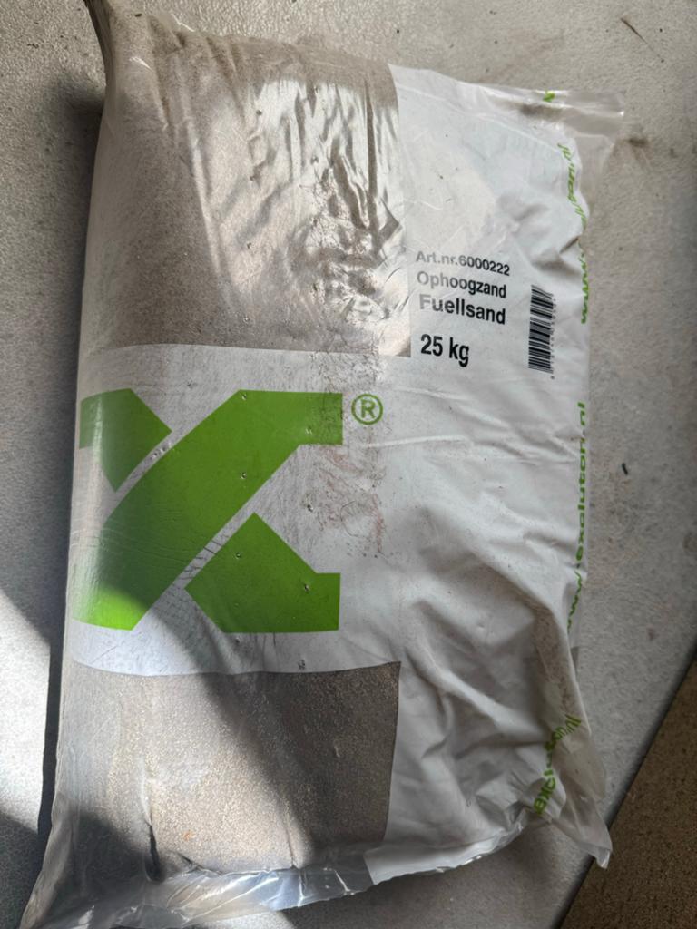 Ophoogzand / Fuellsand 25 kg - Nieuw, Tuin en Terras, Zand, Ophalen, Zo goed als nieuw, Ophoogzand
