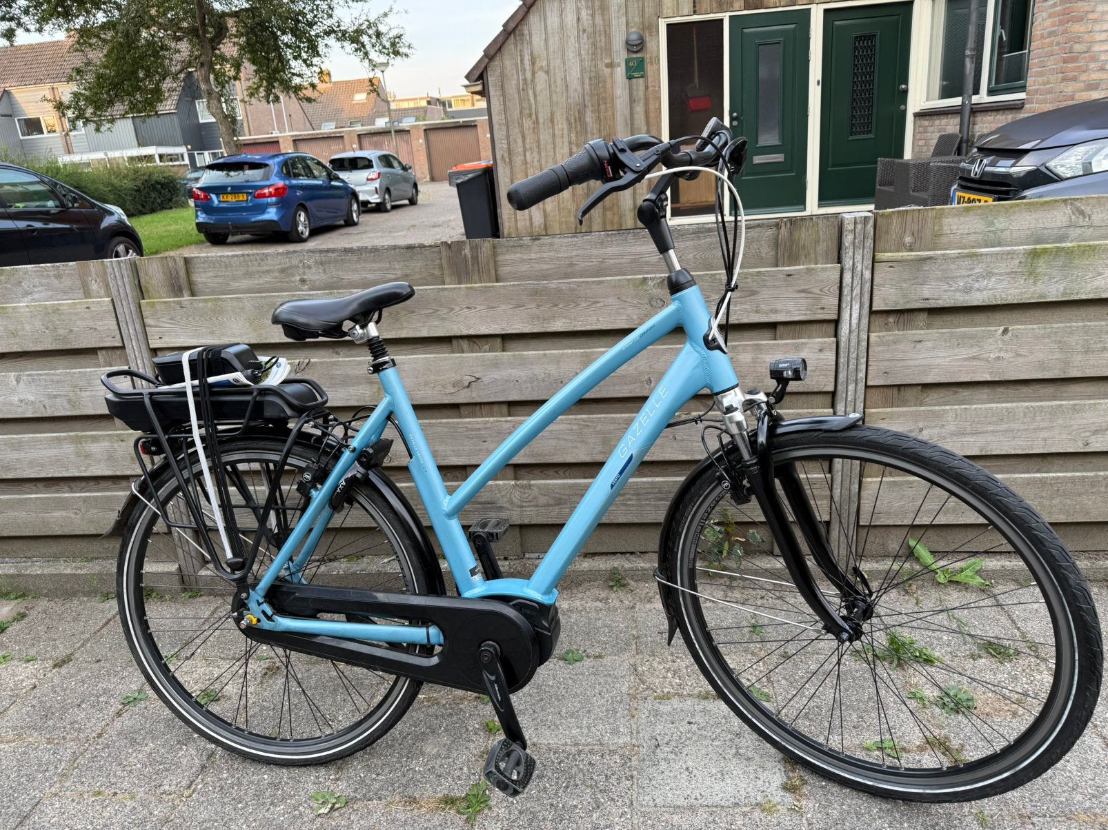 Gazelle vento c7 57frame 500wh 10000km, Fietsen en Brommers, Elektrische fietsen, Ophalen, Zo goed als nieuw, 50 km per accu of meer