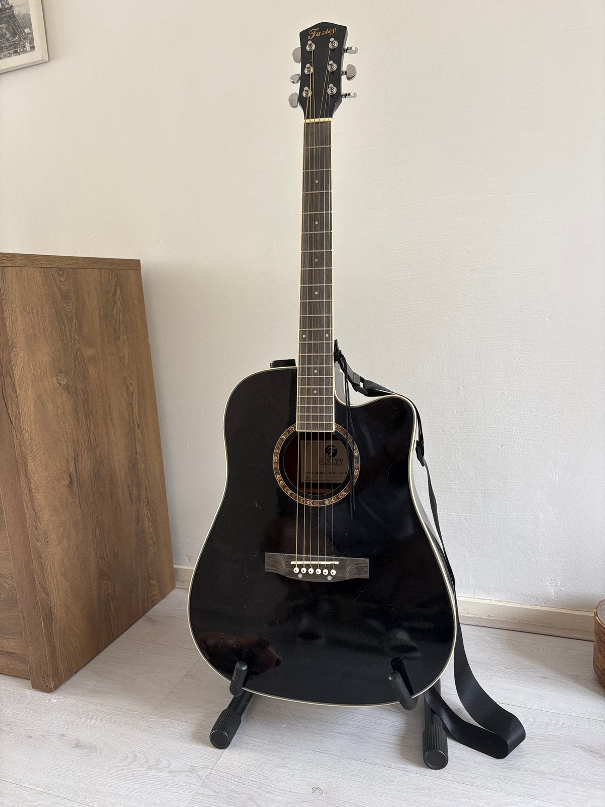 Fazley Akoestische Western Gitaar + standaard & draagband, Muziek en Instrumenten, Ophalen, Zo goed als nieuw, Western- of Steelstringgitaar