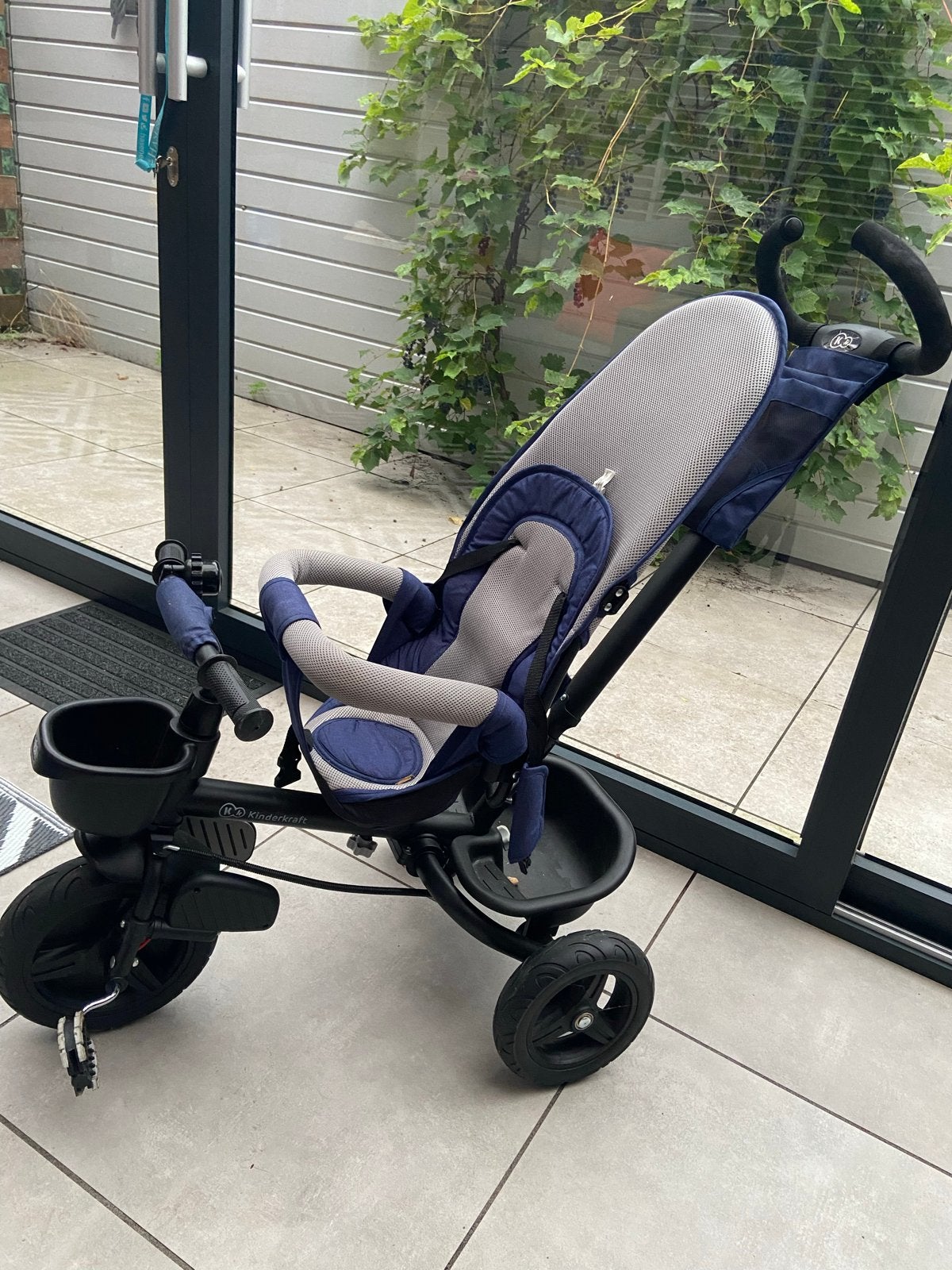 Kinderkraft driewieler met voetpedalen, Fietsen en Brommers, Ophalen, Gebruikt