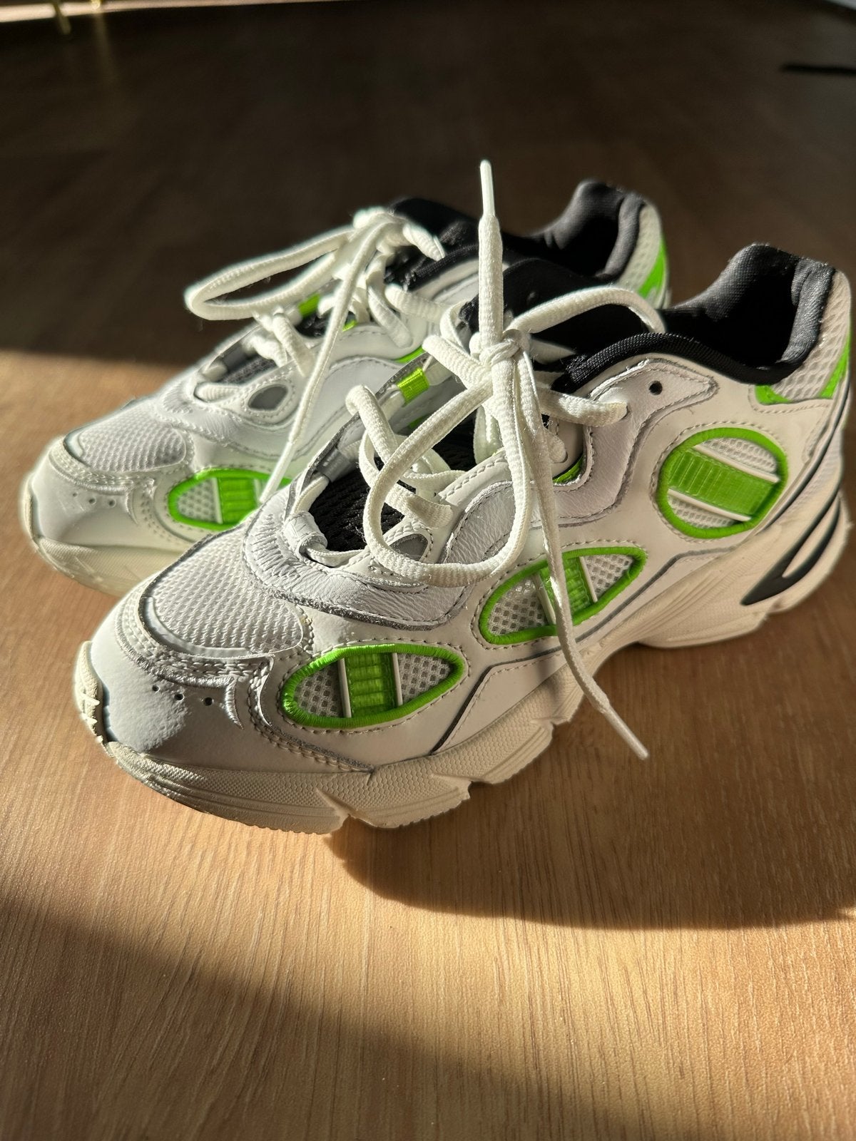 Adidas Astir SN Schoenen Dames - Maat 37, Kleding | Dames, Ophalen of Verzenden, Nieuw, Wit, Sneakers of Gympen