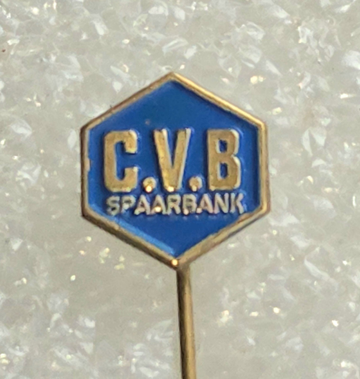 Vintage C.V.B. Spaarbank Speldje, Verzamelen, Ophalen of Verzenden, Gebruikt, Overige onderwerpen, Speldje of Pin