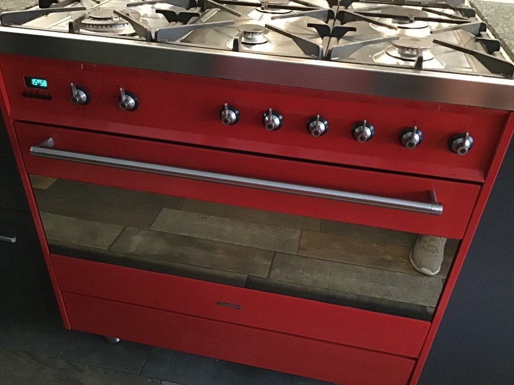 Foto 4 van Nette antraciet/rode keuken met toebehoren!