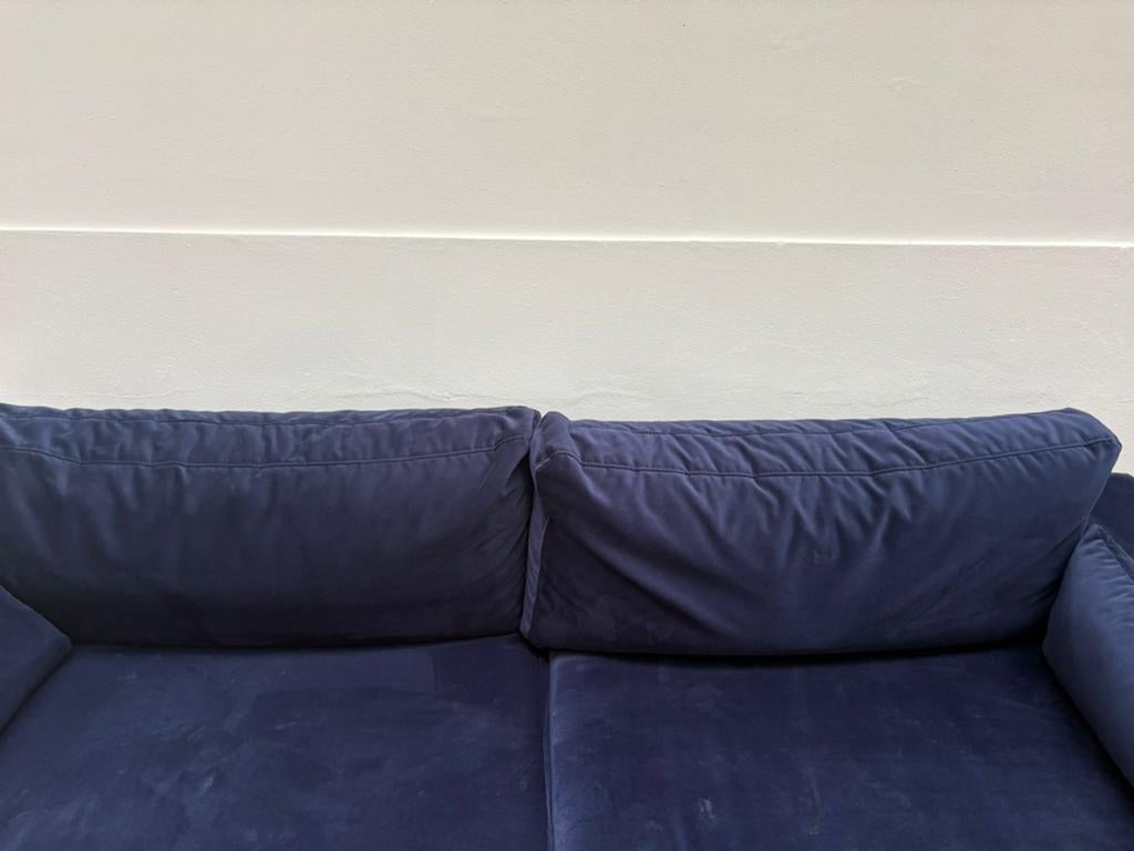Comfortabele donkerblauwe 2-zitsbank, Gebruikt, Tweepersoons, 75 tot 100 cm, Ophalen of Verzenden