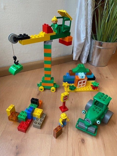 Duplo, hijskraan: bouwplaats stenen poppetjes huis wals, Kinderen en Baby's, Speelgoed | Duplo en Lego, Ophalen of Verzenden, Gebruikt