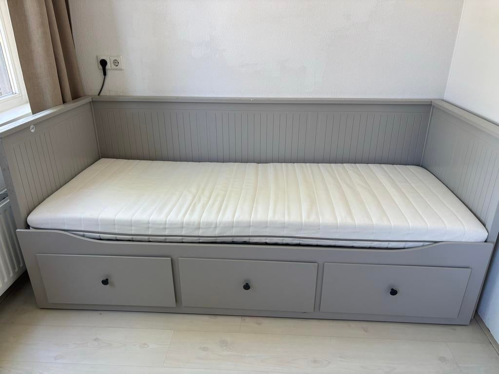 Grijs slaapbank/dagbed met opberglades, Ophalen, Gebruikt, Tweepersoons, 180 cm