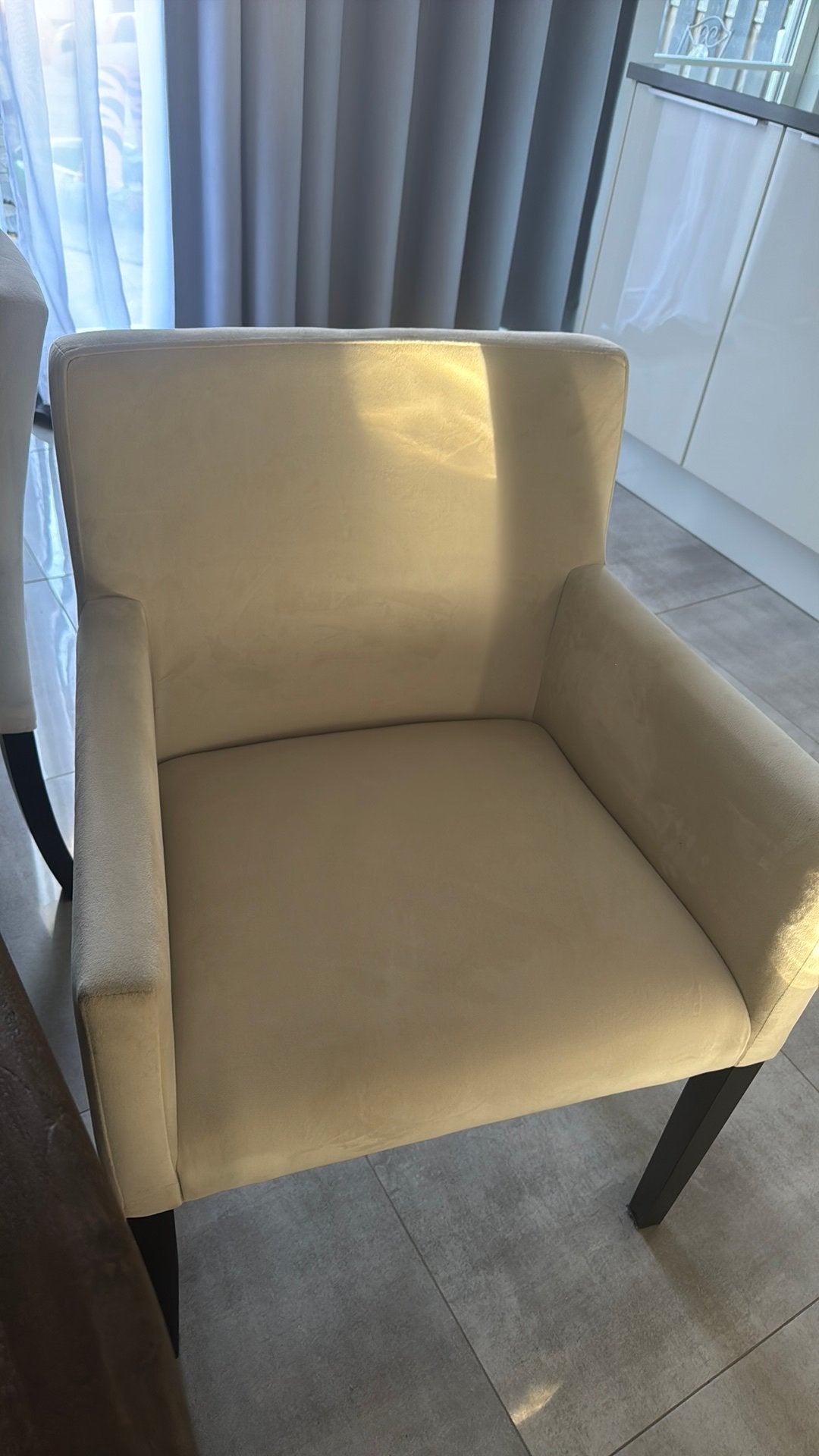 Eetkamerstoelen Westwing velvet 4st, Ophalen, Gebruikt, 50 tot 75 cm