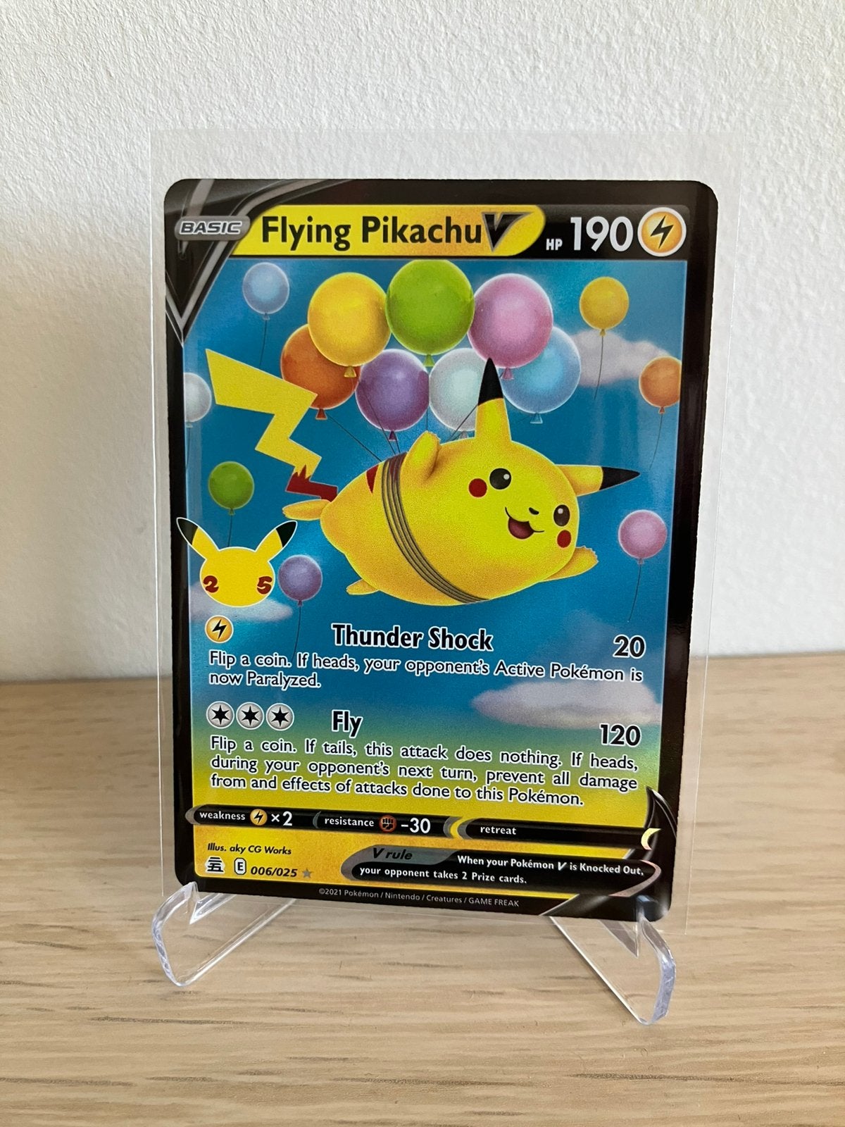 Flying Pikachu V 006/025 nearmint, Ophalen of Verzenden, Zo goed als nieuw, Losse kaart, Foil