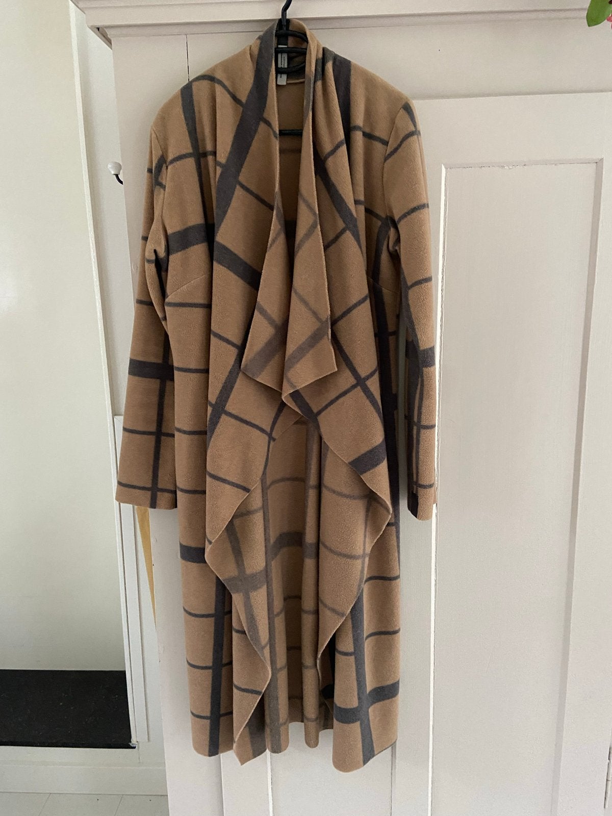 Nieuwe Henriette Steffensen Copenhagen lange cardigan, Kleding | Dames, Ophalen of Verzenden, Nieuw, Maat 38/40 (M), Beige