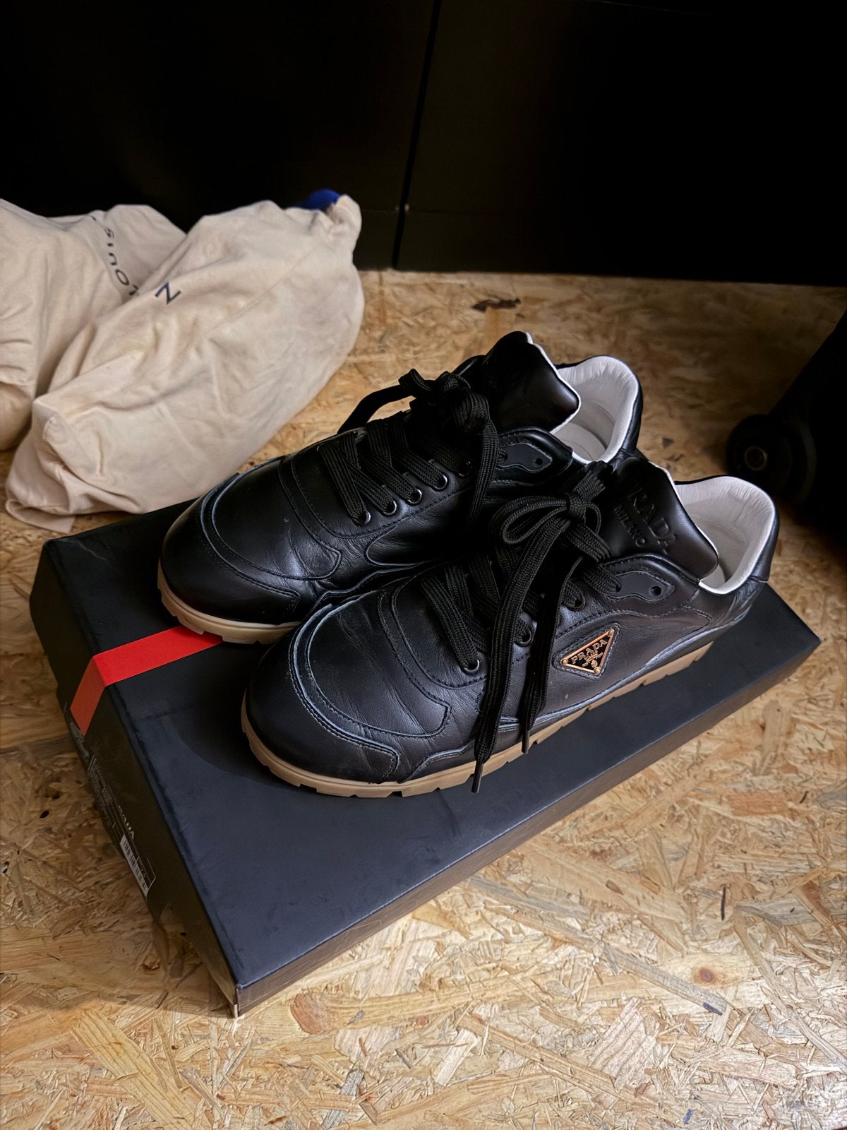 Prada schoenen maat 41 - Spotprijs!, Kleding | Heren, Schoenen, Ophalen, Gedragen, Zwart
