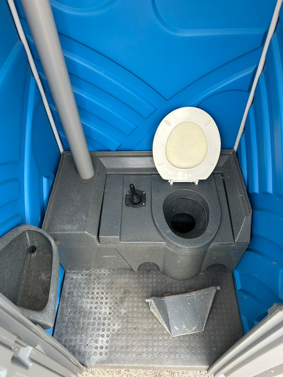 Foto 4 van 2x Toiletcabine Dixi mobiel bouw toilet