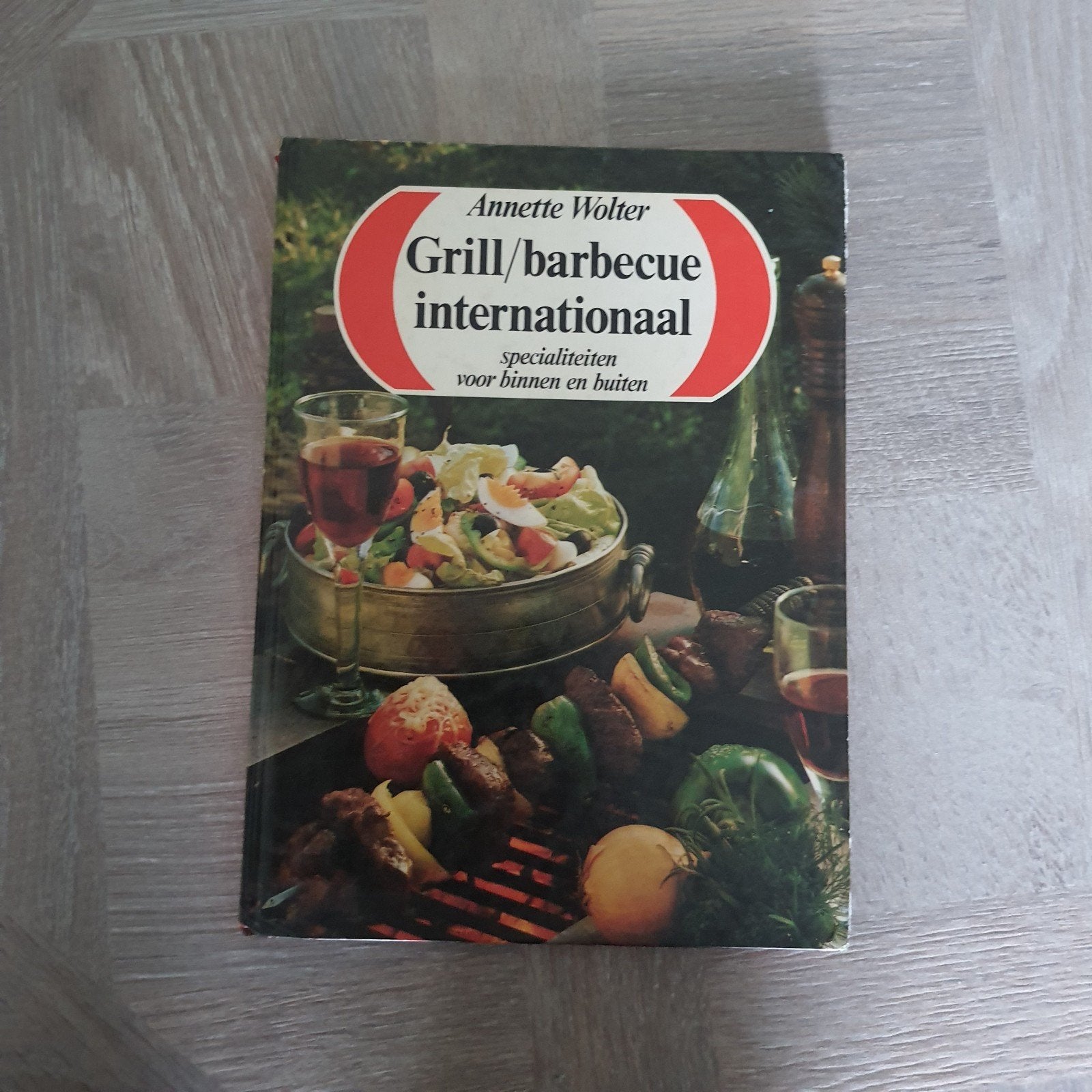 koomboek grill en bbq intetnationaal, Ophalen, Gelezen