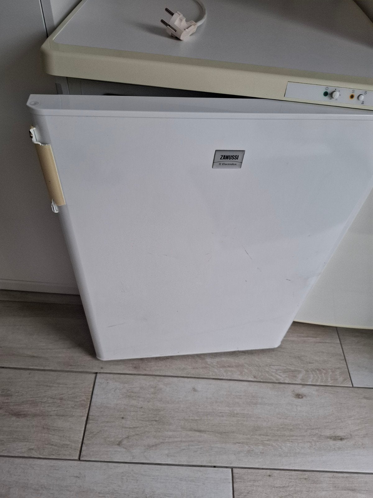 Diepvrieskast Zanussi met 4 laden, Witgoed en Apparatuur, Vriezers en Diepvrieskisten, Gebruikt, Minder dan 60 cm, Ophalen of Verzenden