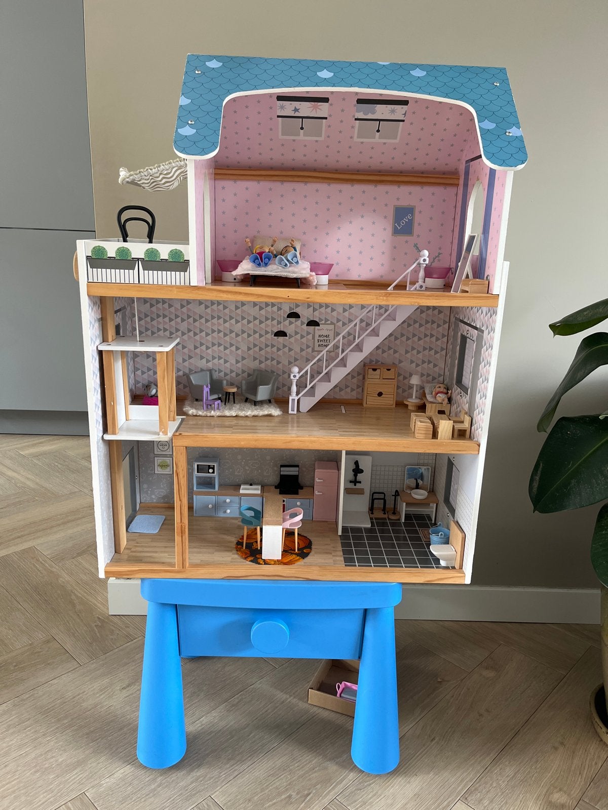 Groot Poppenhuis van Lidl - Inclusief Meubels, Ophalen of Verzenden, Gebruikt, Poppenhuis