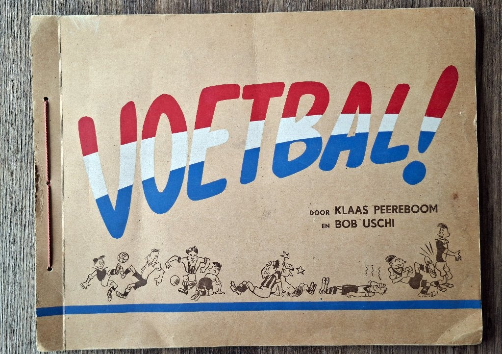Voetbal! door K. Peereboom en B. Uschi uit 1949, Verzamelen, Ophalen of Verzenden, Gebruikt, Overige binnenlandse clubs, Poster, Plaatje of Sticker