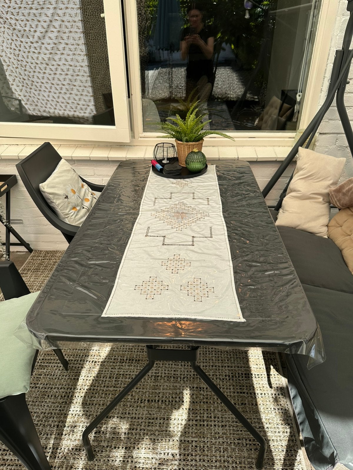 Tafel plus 2 stoelen, Ophalen, Zo goed als nieuw
