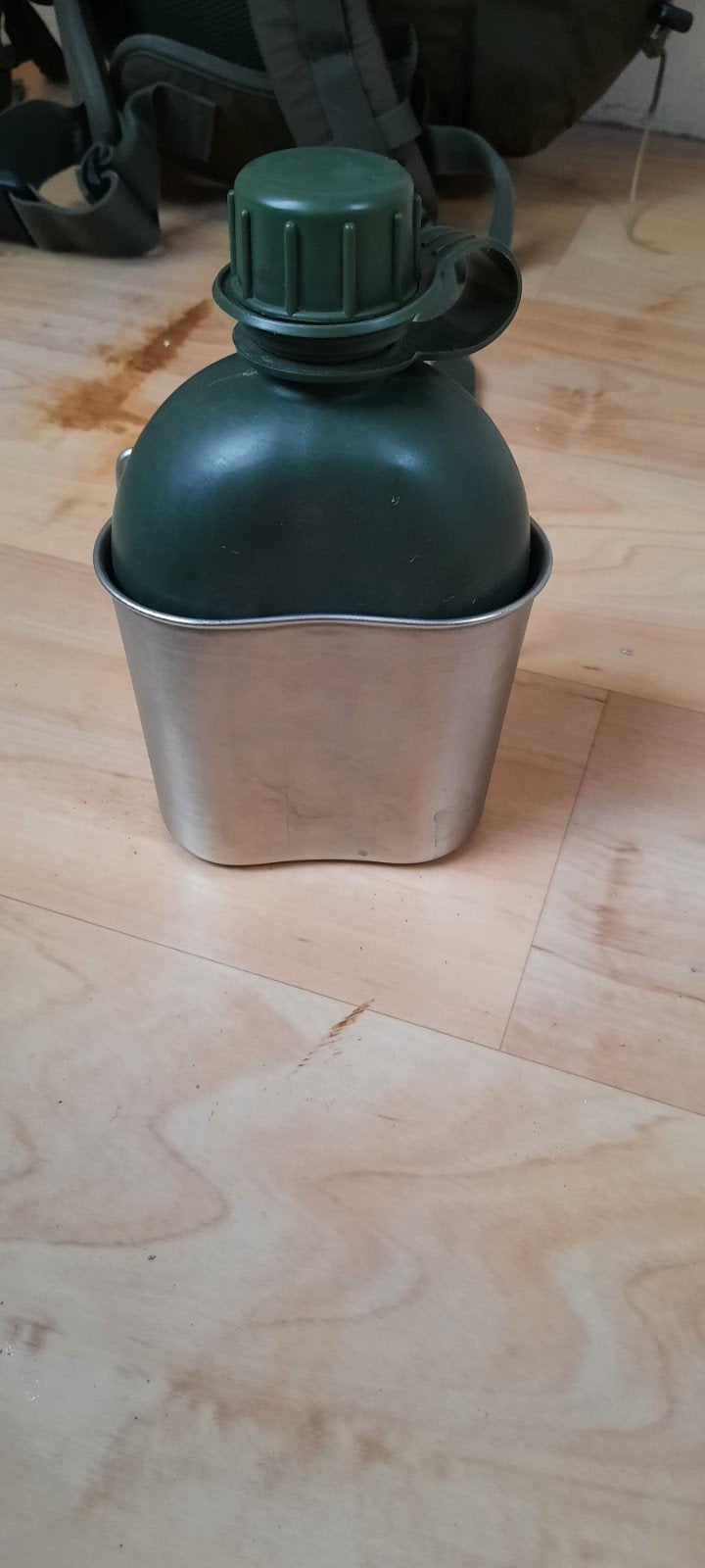 Veldflessen set - Groene veldfles met metalen mok, Ophalen of Verzenden, Landmacht, Nederland, Overige typen