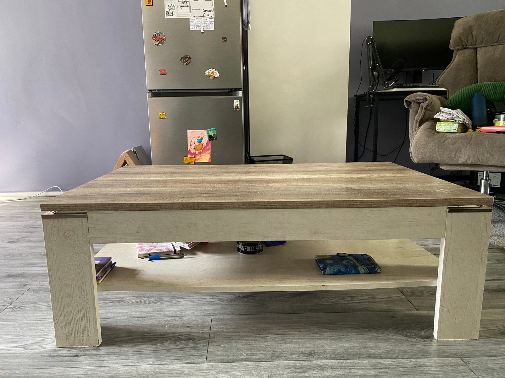 Ruime houten salontafel met onderplan, Ophalen