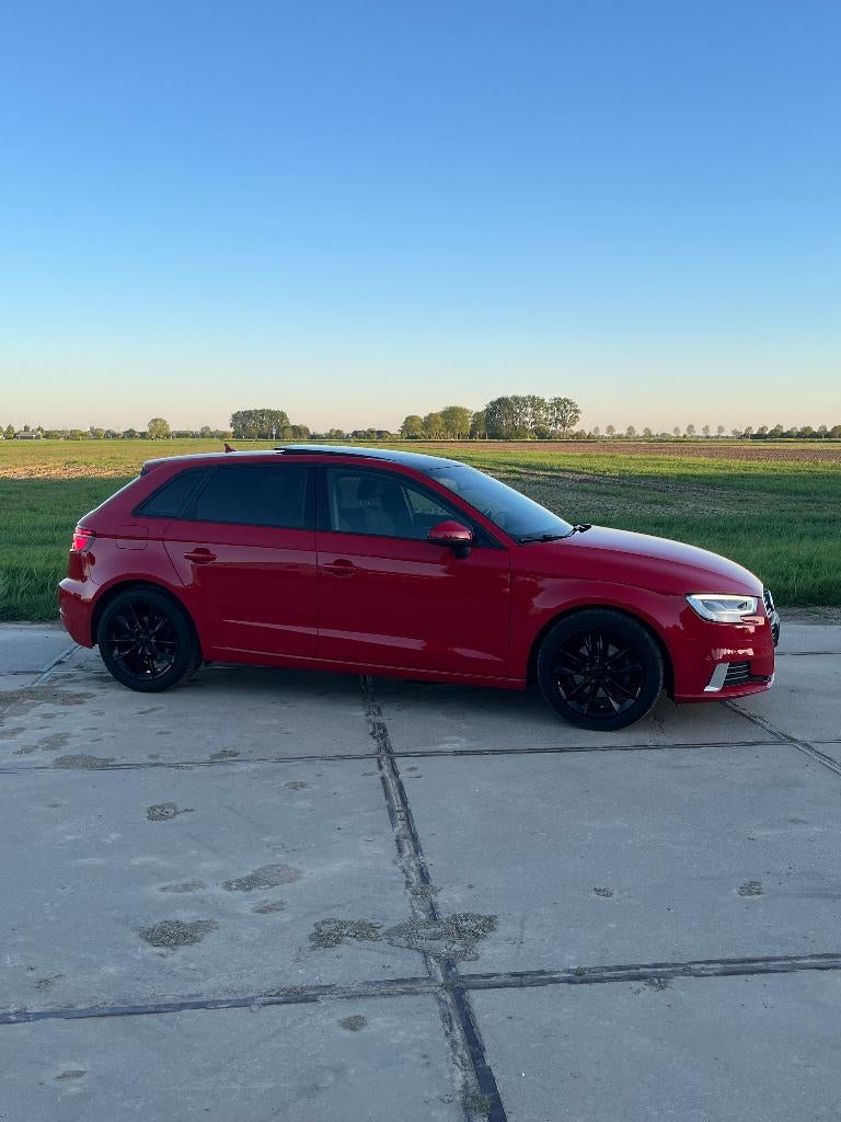 Audi A3 Sportback, Automaat, Panoramadak, enz. enz., Stof, Origineel Nederlands, 1175 kg, 630 kg