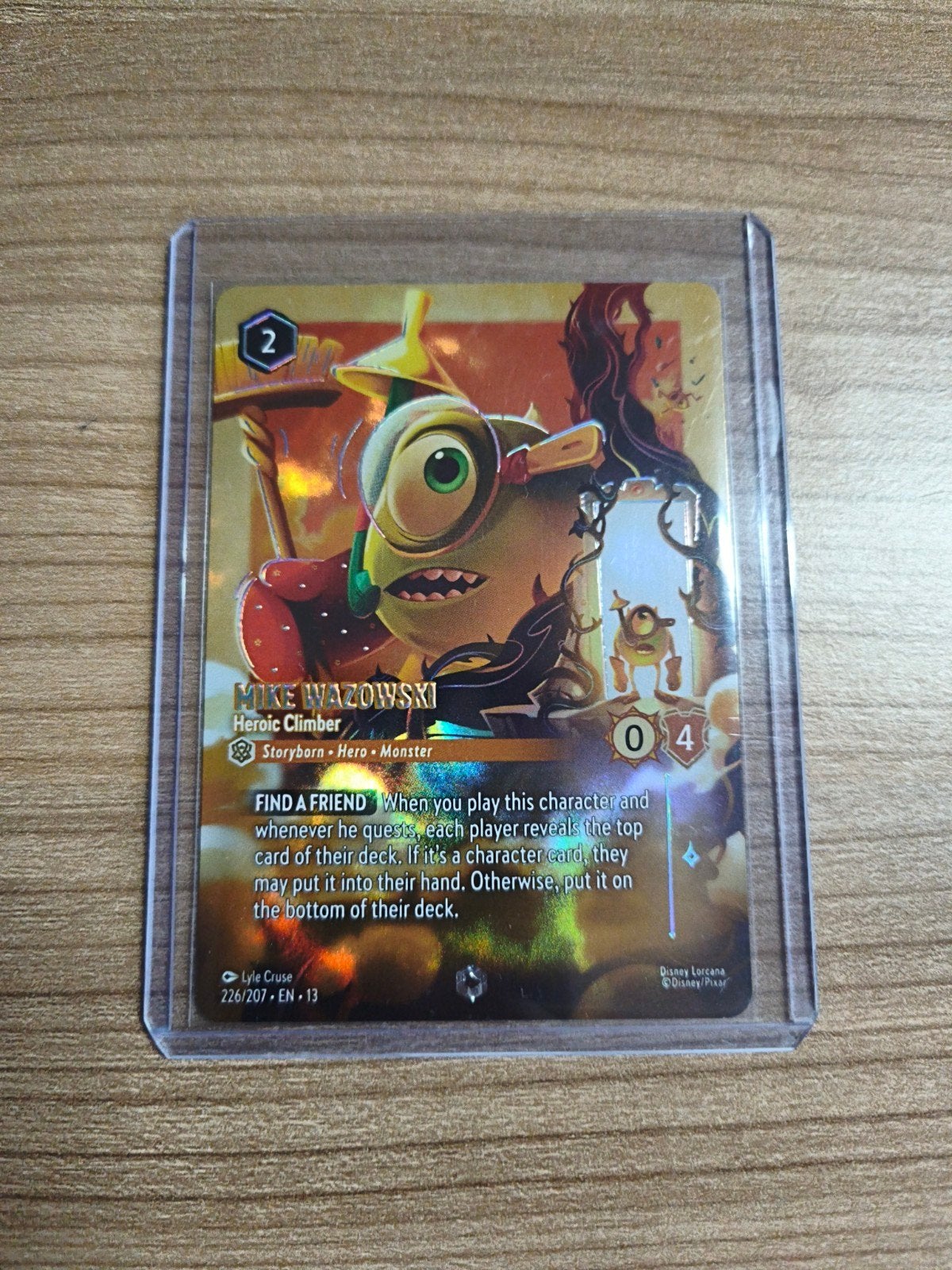 Disney Lorcana Mike Wazowski enchanted 226/207, Ophalen of Verzenden, Zo goed als nieuw, Losse kaart, Foil