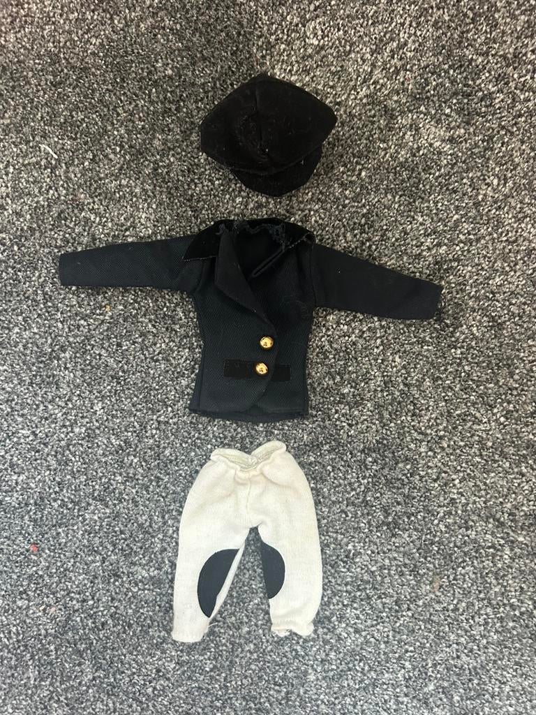 Vintage paardrijkleding voor Barbie te koop, Ophalen of Verzenden