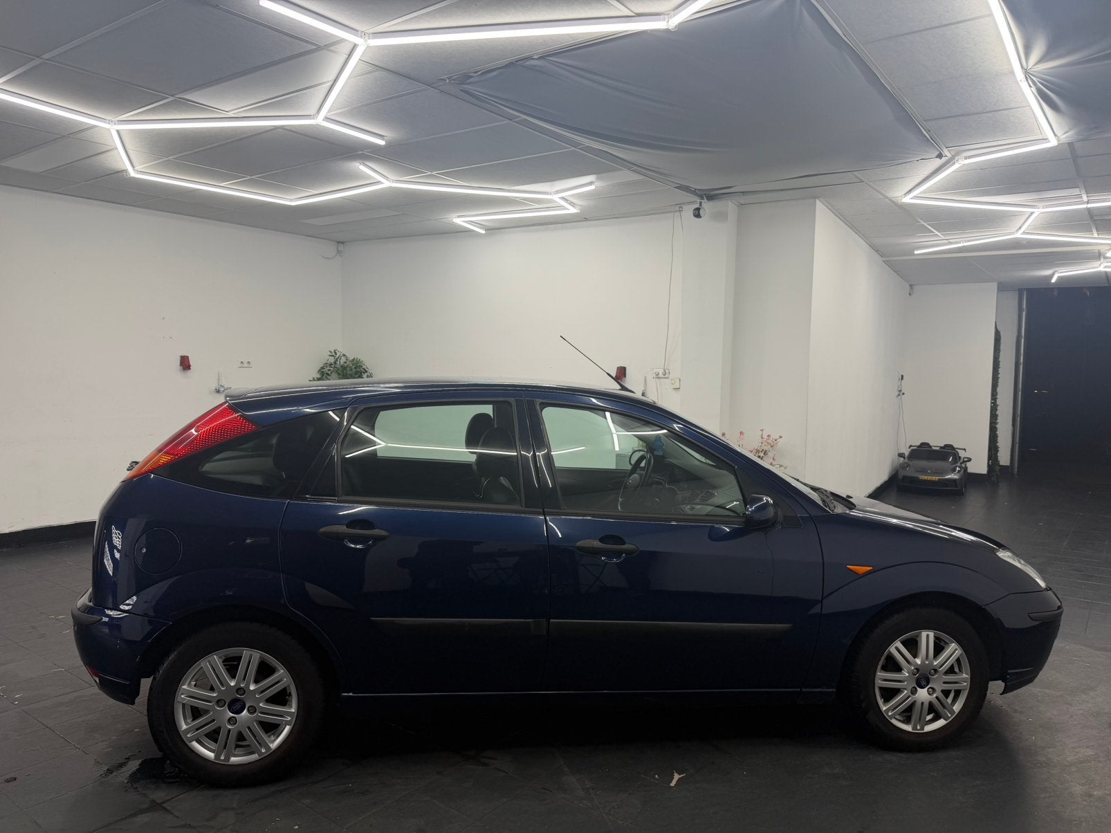 Foto 5 van Ford Focus 1.6 I Ambiente AUTOMAAT BEZORGEN MOGELIJK!!