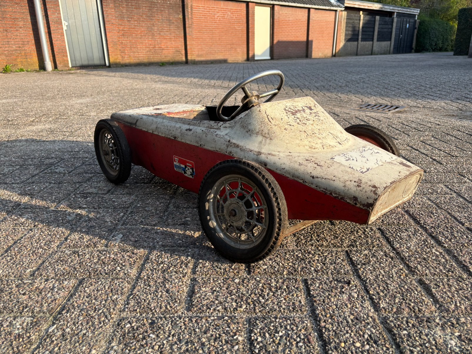 Trapauto antiek lotus F1, Ophalen