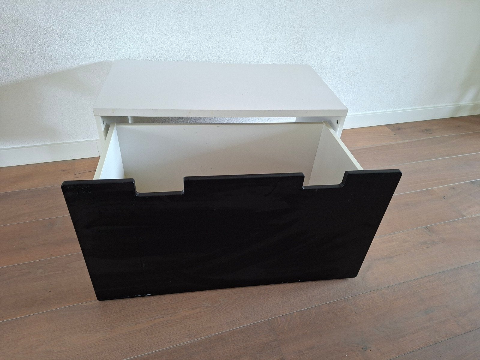Ikea opbergbak met gespoten zwart frontje, Ophalen of Verzenden, Gebruikt