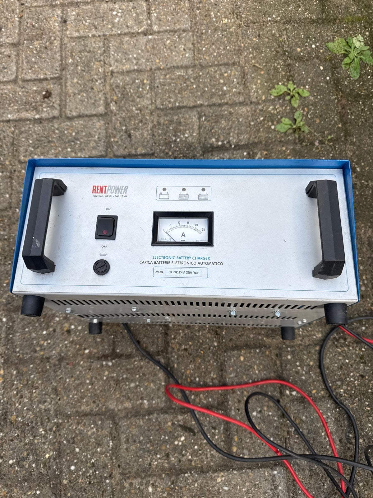 Acculader SPE Elettronica CBN2 24V 25A Wa, Gebruikt