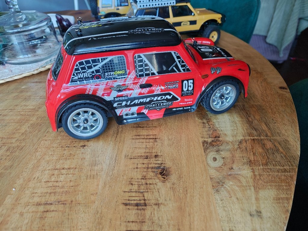 Pinecone 1605-Pro Brushless Mini 1:16, Hobby en Vrije tijd, Gebruikt, Ophalen, Elektro, Schaal 1:16