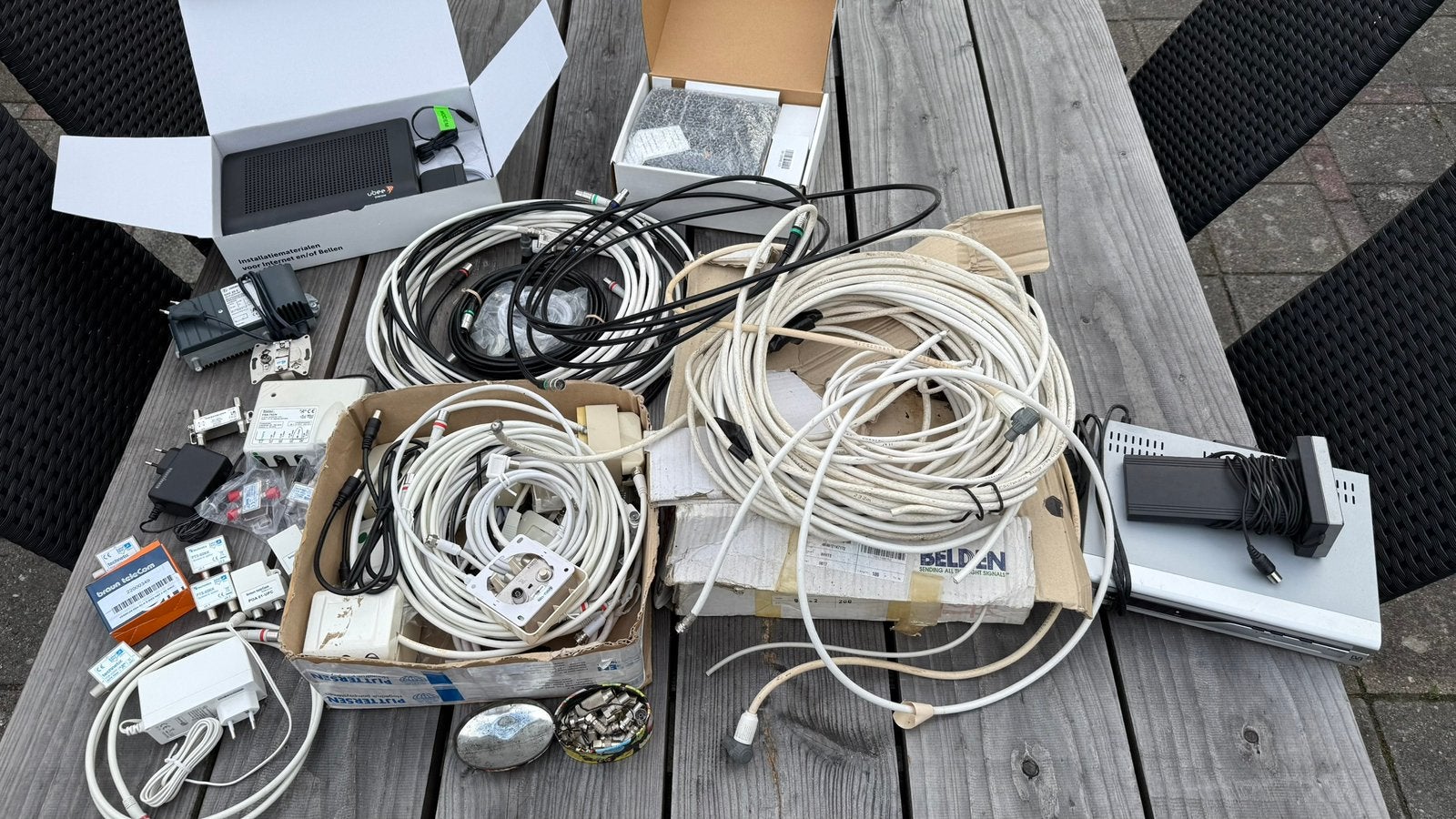 Grote partij coax-onderdelen, Audio, Tv en Foto, Audiokabels en Televisiekabels, Ophalen, Zo goed als nieuw, Coaxiale kabel