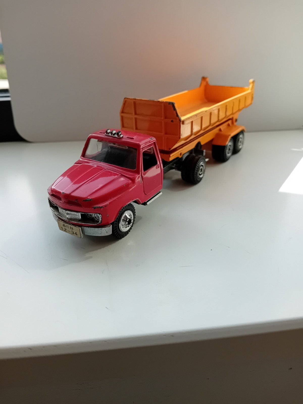 Mitsubishi/ Fuso Dumptruck., Ophalen of Verzenden, Zo goed als nieuw, Bus of Vrachtwagen