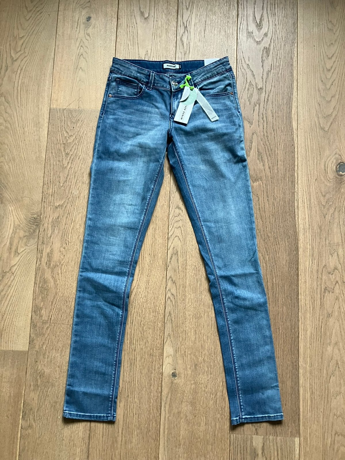 Nieuw! Spijkerbroek Raizzed maat 15/170, Kinderen en Baby's, Ophalen of Verzenden, Nieuw, Jongen, Broek