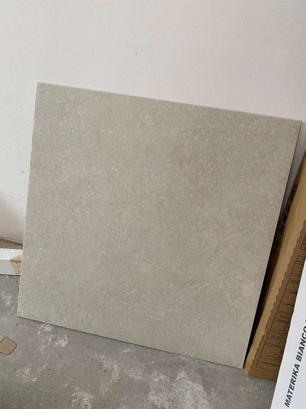 3 Dozen Nieuwe Badkamertegels - VitrA 60x60 cm Keramiek, Ophalen, 60 cm of meer, Keramiek, Nieuw