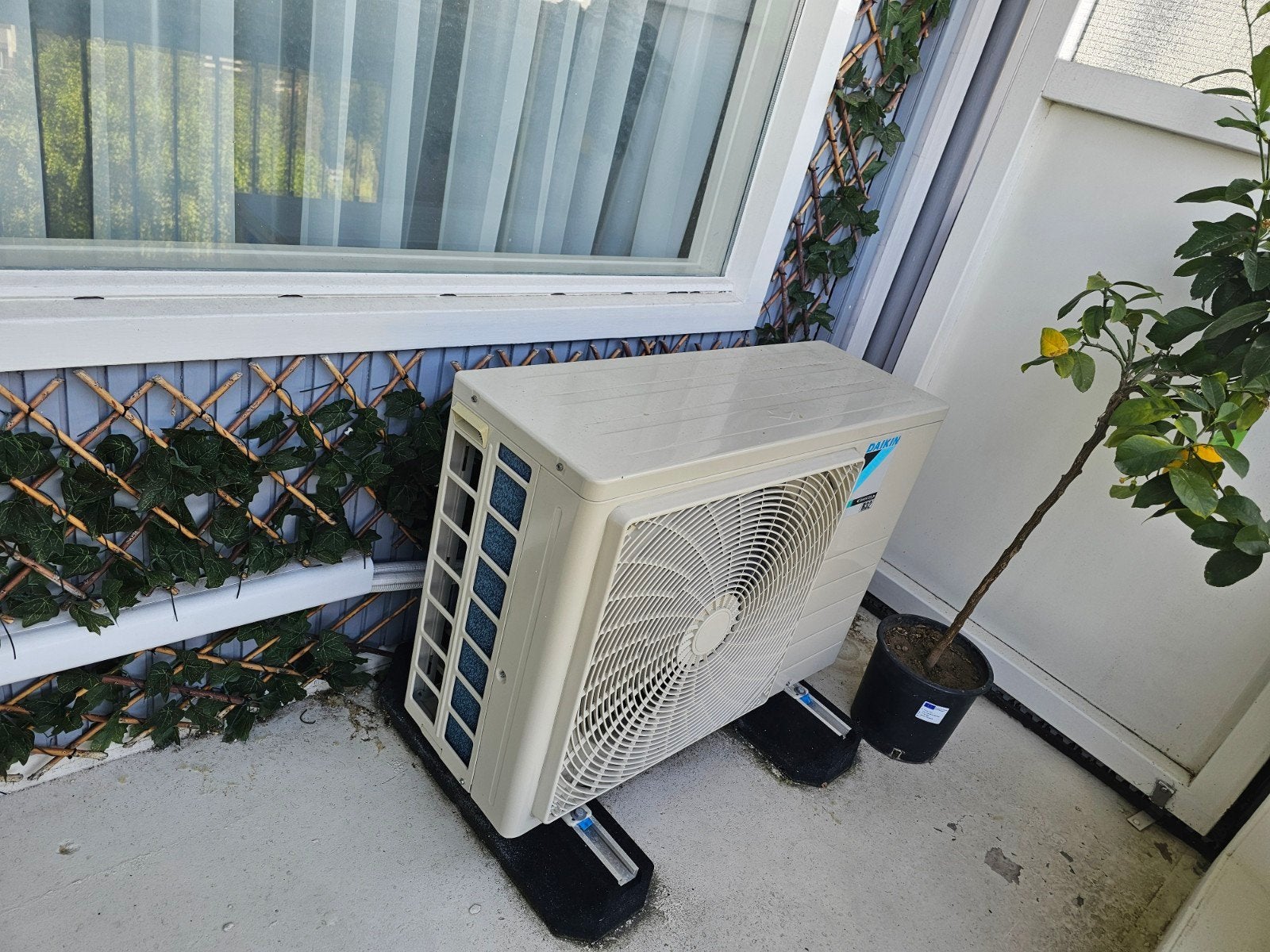 Daikin Airco & Verwarming (Amsterdam) 2 stuks, Ophalen, Koelen en Ontvochtigen, Energieklasse A of zuiniger, 3 snelheden of meer