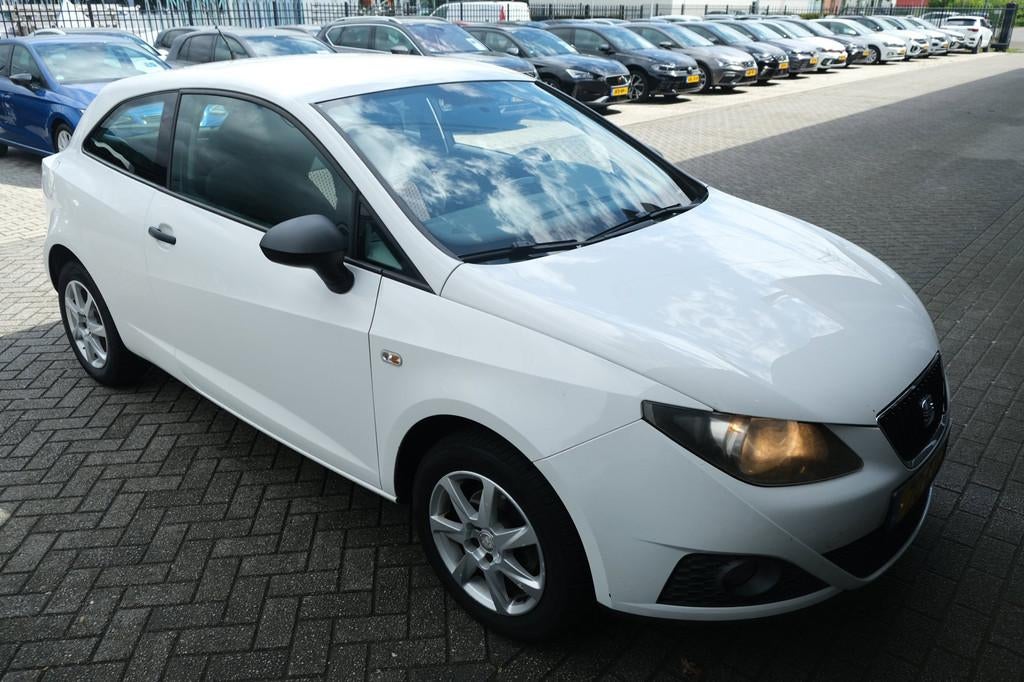 Seat Ibiza SC 1.4 Style Airco centrale vergrendeling, Voorwielaandrijving, Traction-control, Zwart, 4 cilinders