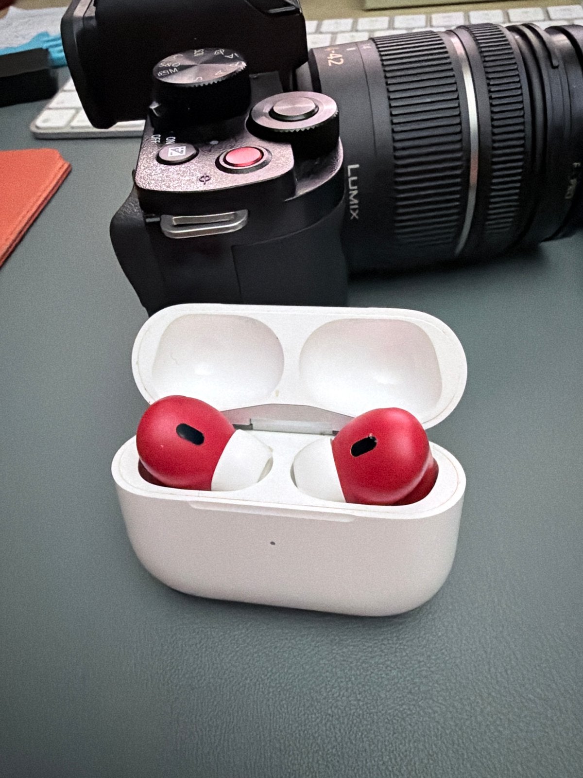 AirPods Pro2 Rode In-ear Oordopjes met Oplaadcase