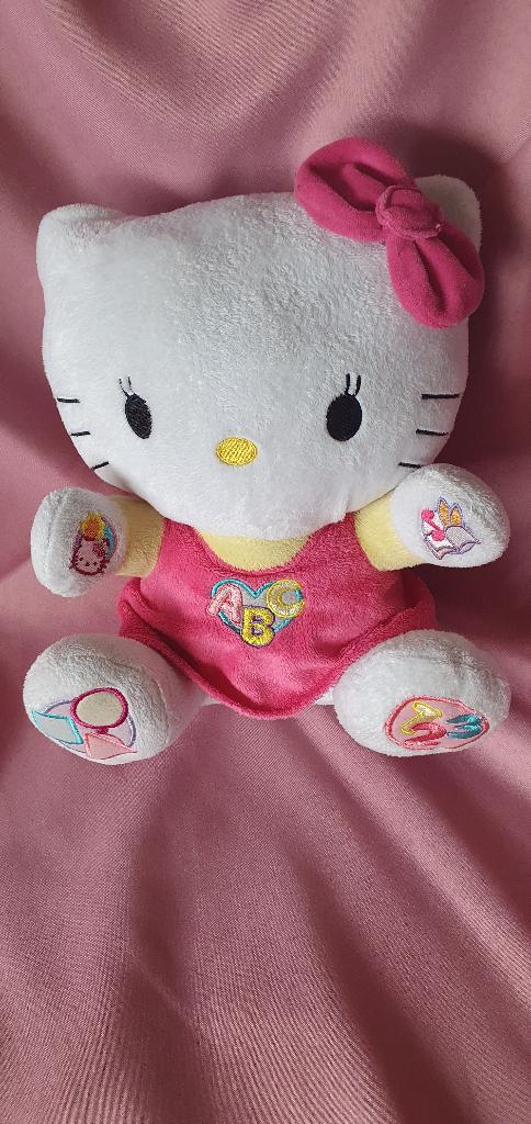 Sprekende knuffel van Hello Kitty met leer functie ,geluid., Ophalen of Verzenden, Zo goed als nieuw